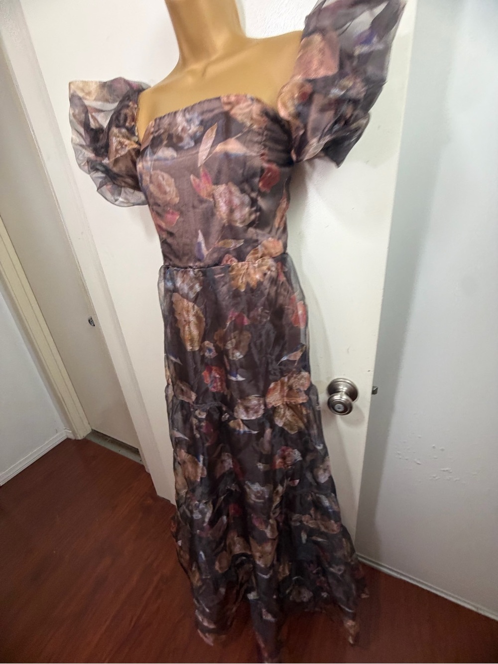 Lulus Exquisite Brown Finesse Floral Organza Off The Shoulder Maxi Dress NWT XL - Picture 8 of 16